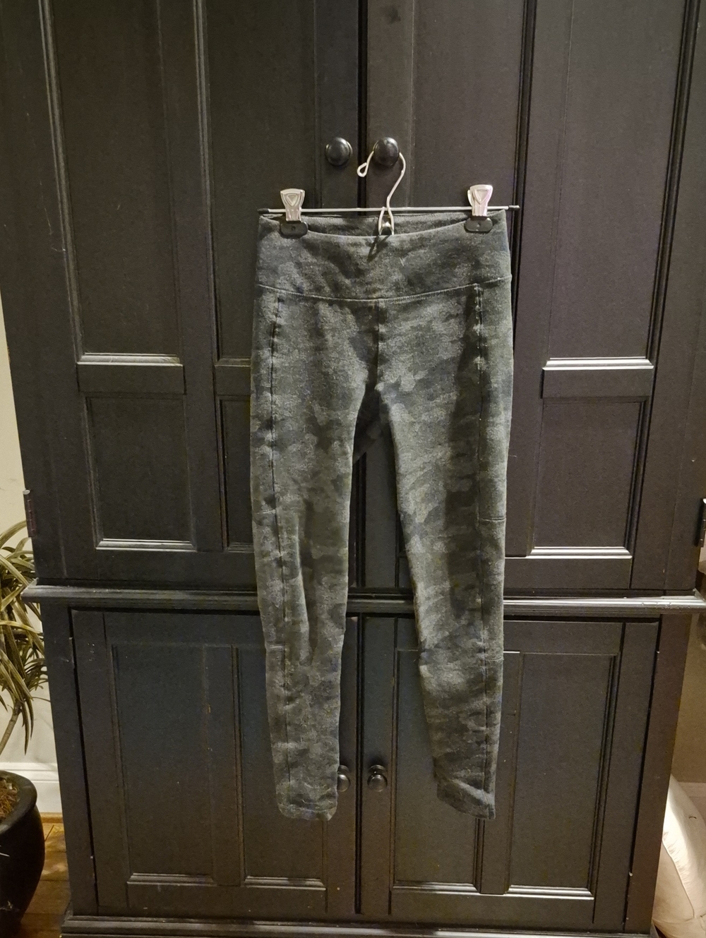 Mudd Green-Grey Camo High-Waist Leggings
